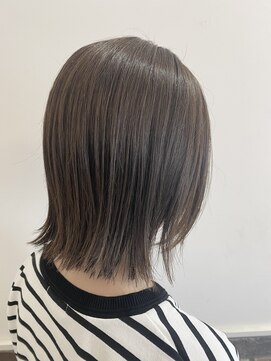 ネオリーブシェリエ 浅草店(Neolive cherie) 【外ハネミディ】グレージュカラー