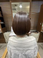 リー ヴィータ 上新庄(Lee Vita)&nbsp;ナチュラル艶髪生え際ボブ20代30代