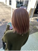 ピンクベージュ