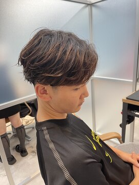 ジーナ 天神(Zina) フェザーパーマ/ニュアンスパーマ/センターパート