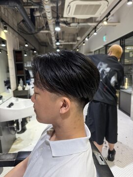 フランクスバーバーザスタンド(Frank’s barber the stand) サーフカール/スパイキーショート/フェザーパーマ/飯田橋S