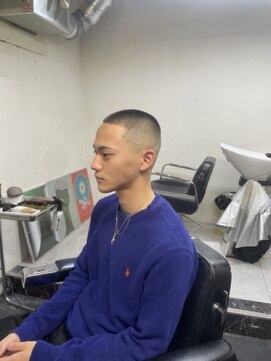 メリケンバーバーショップ フクオカ(MERICAN BARBERSHOP FUK) ボウズスキンフェード