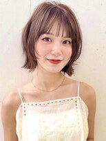 ファナ(fha-na) ☆外ハネショート ミディアムレイヤー ミルクティーブラウン☆