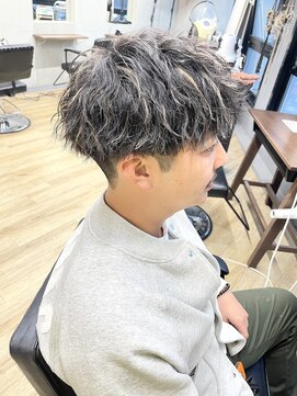 テト(teto) 30代必見!無造作ハイライト×ラフ束感ショート