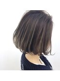 外国人風ミニボブ ハイライト 暗髪グレージュ 白髪ぼかし