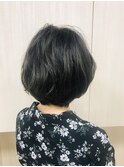 大人可愛い今季の丸みショート/ゆるふわで甘めにスタイリング