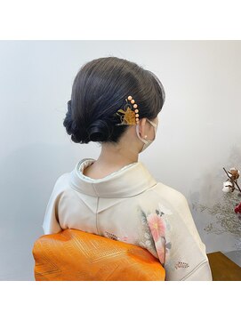 サラソージュ(SARA SO JU) 女性らしいまとめ髪