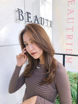 ビュートリアム 広尾(BEAUTRIUM) スタイリング簡単30代40代オススメ大人の内巻きワンカールロング