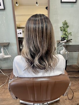 ブランシェ 西松山店 バレイヤージュ