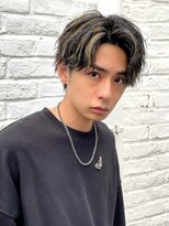 アーリー(Ali'i)&nbsp;ソフトツイストパーマセンターパート束感ショートハイライト