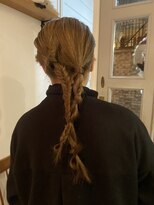 ガーランド (Garland) 編みおろしヘアセット