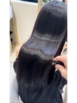 アム 表参道(am) 小顔薄めバンググレージュレイヤーロング前髪パーマ黒髪