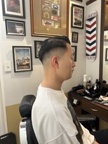 カムレイドフォーライフ(COMRADE 4 LIFE)&nbsp;サイドパート　　スキンフェード　担当松尾