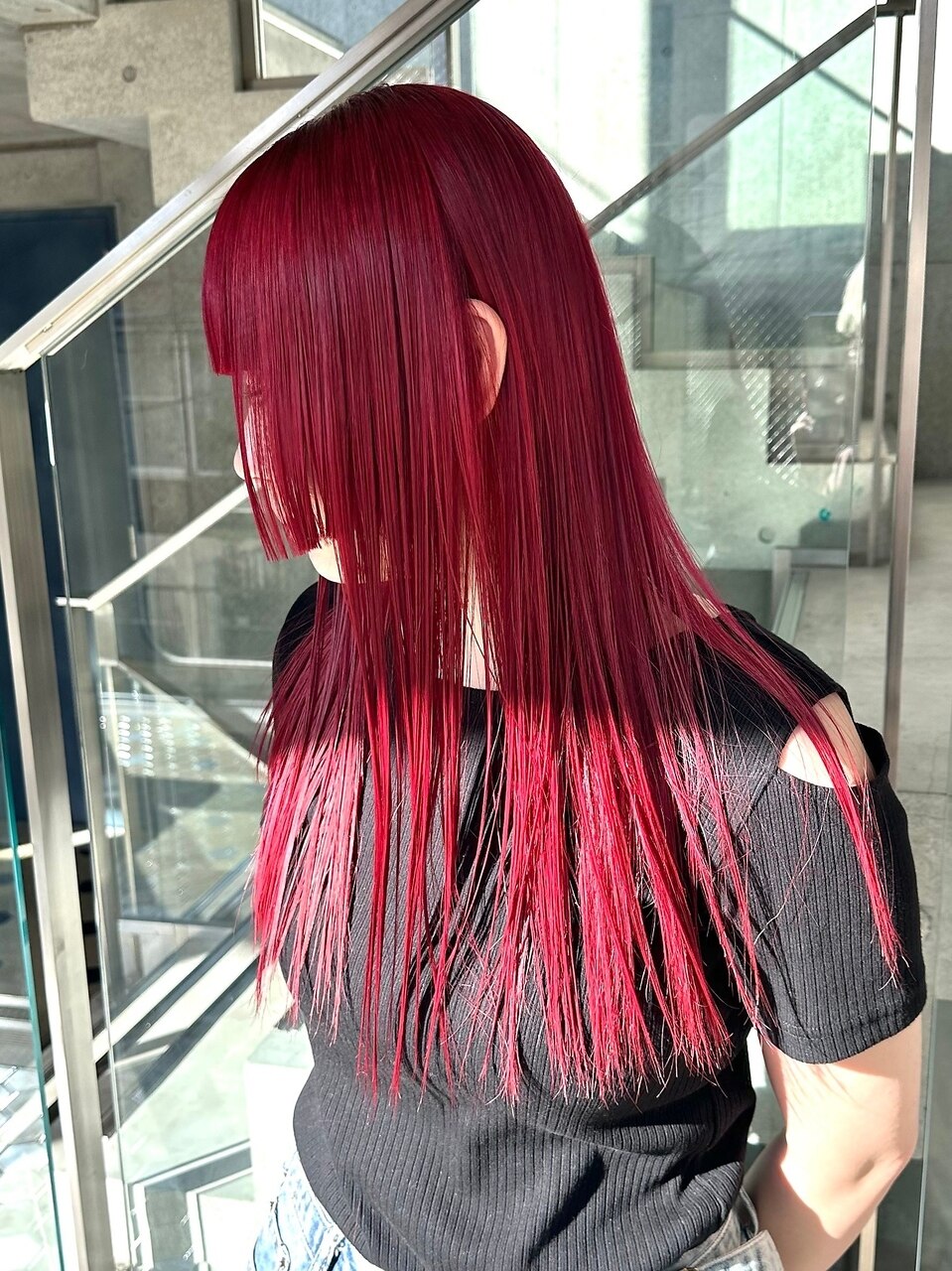 レッドネイビーヘア 2025年夏】ロング 裾カラー レッドの髪型・ヘアアレンジ｜人気順