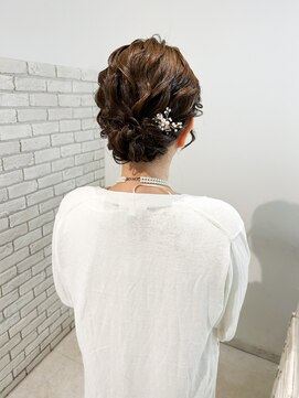 ディティカ ティア(Dityca tia) シニヨン