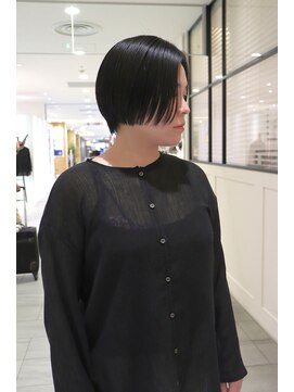 ビーハイブアヴェダ PARCO2店(BEHIVE AVEDA) 【ショートボブ/高橋駿】 センターパート/ショートカット