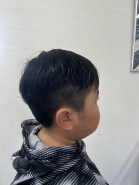 オラシオン ツーブロック刈り上げショート