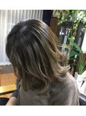 グレージュカラー