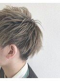 ペールアッシュの刈り上げスタイル  お客様スナップ写真
