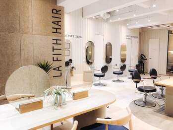 La fith hair fun 池袋店【ラフィス ヘアー ファン】