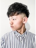 七三オールバックツイストパーマコンマヘア