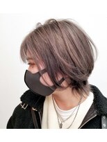 シア(sia)&nbsp;ショートウルフ×プラチナグレー/トーンアップカラー