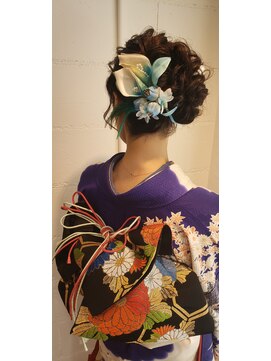 パリスパート2 振袖 編み込みボリューミー ヘアスタイル