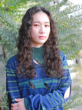 アンファング(Anfang) ロングスパイラルパーマ