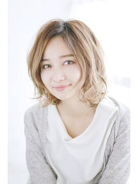 シュシュット(chouchoute) 斜めバングデザインカラーシルキーベージュグレージュカラー/085