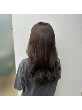 レヴェリー(REVERIE) グレージュカラー