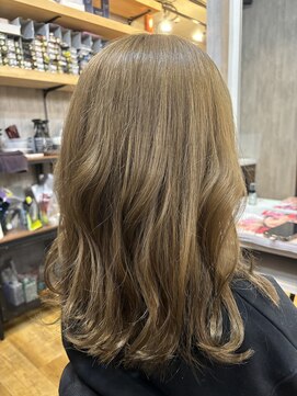 ラシクベル(Lashiku Belle) ベージュカラー