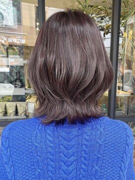 アイフィール アヴェダ 瑞江店(i feel AVEDA) 【藤田】ミディアムのくびれヘア×スモーキーベージュ
