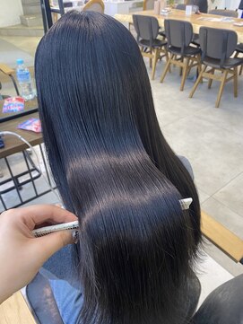 ヘアーアンドメイク ビス(HAIR&MAKE bis) 艶髪!!髪質改善トリートメント×艶カラー【中西思実】