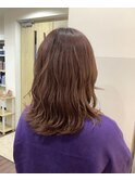 ピンクベージュ