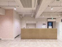 フェイス 石川町 (FACE)の雰囲気（受付は広く、開放感があります。【石川町/元町/髪質改善】）