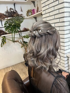 クッキー ヘアーアンドメイク(COOKIE Hair&Make) 【COOKIE】キレイ×カワイイ　ゆるハーフアップ