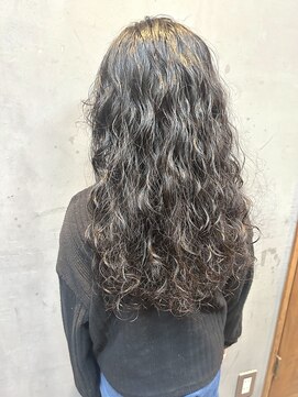 バジオットエイチ(BUZZIoT h) スパイラルパーマ