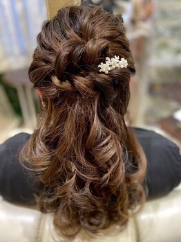 ヴィソワミギワ(VISOI migiwa)の写真/【結婚式/二次会/ちょっとしたお呼ばれイベントetc.】経験豊富なスタイリストが華やぐスタイルのお手伝い♪