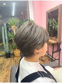 濃厚グレージュショート