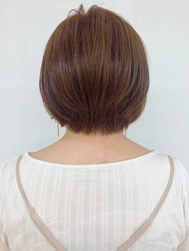 クオリス 上福岡店(QUALIS) 丸みの小顔ショート/グラボブ/艶カラー/ベージュ系/30代40代50代