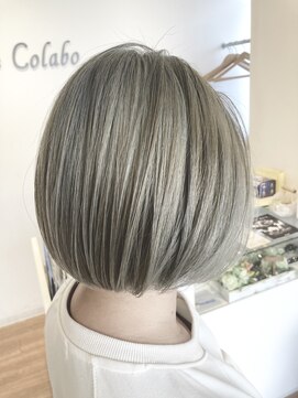 ヘアーライフ コラボ(hair life Colabo) ブリーチオンカラーのショートボブ