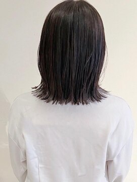 トップヘアー アヴェニュー 刈谷(TOPHAIR Avenue) シンプルなスタイルでもオシャレなストレートロブ/アースカラー