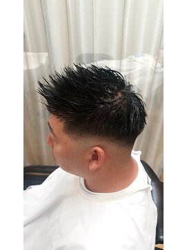 ティーズバーバー 亀有店(T's BARBER) スキンフェードカット