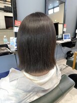 レナータ ヘア(Renata hair)&nbsp;ミディアムボブ/外ハネボブ/パツっとボブ/アッシュカラー