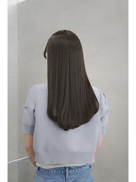 ネイヴィル 銀座(navile) 赤みを打ち消すオリーブグレージュ