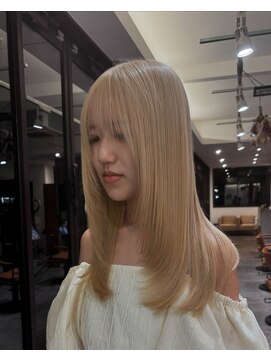 トテ(tote.) ケアブリーチ/ベージュ/レイヤーカット/抜きっぱなし