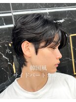 サイン 渋谷(SIGN)&nbsp;メンズセンターパートミディアムカルマパーマボブマッシュ韓国