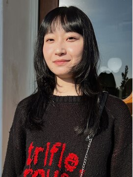 ニュイ(NUIT) 暗髪アッシュダークカラー顔まわり姫カットレイヤーロング