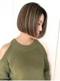ミルクティーベージュ白髪ぼかしハイライトダブルカラーブリーチ