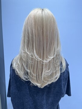 ステア ケース(stair case) 抜きっぱなしブロンド×レイヤー